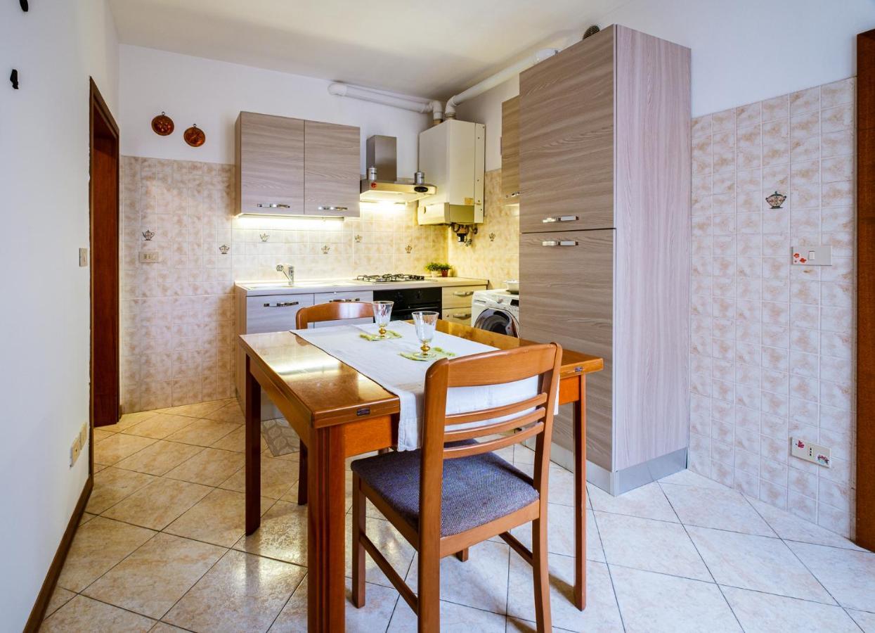 Appartement With Canal View In A Quiet Neighbourhood *
